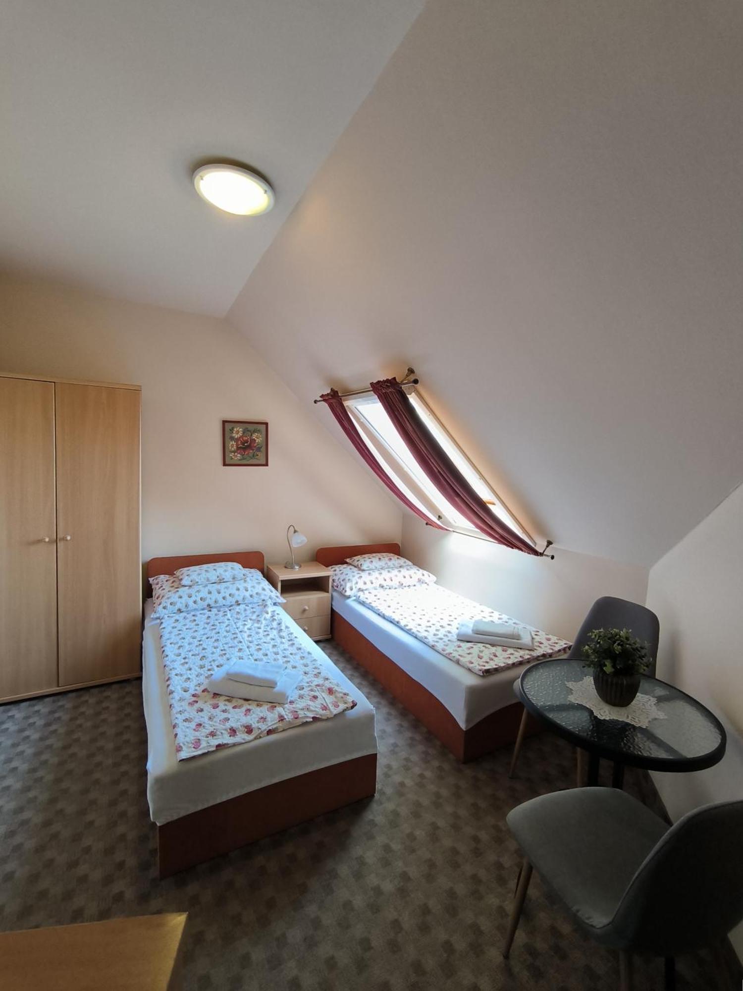 Korona Panzio Bed & Breakfast Balatonberény Eksteriør bilde