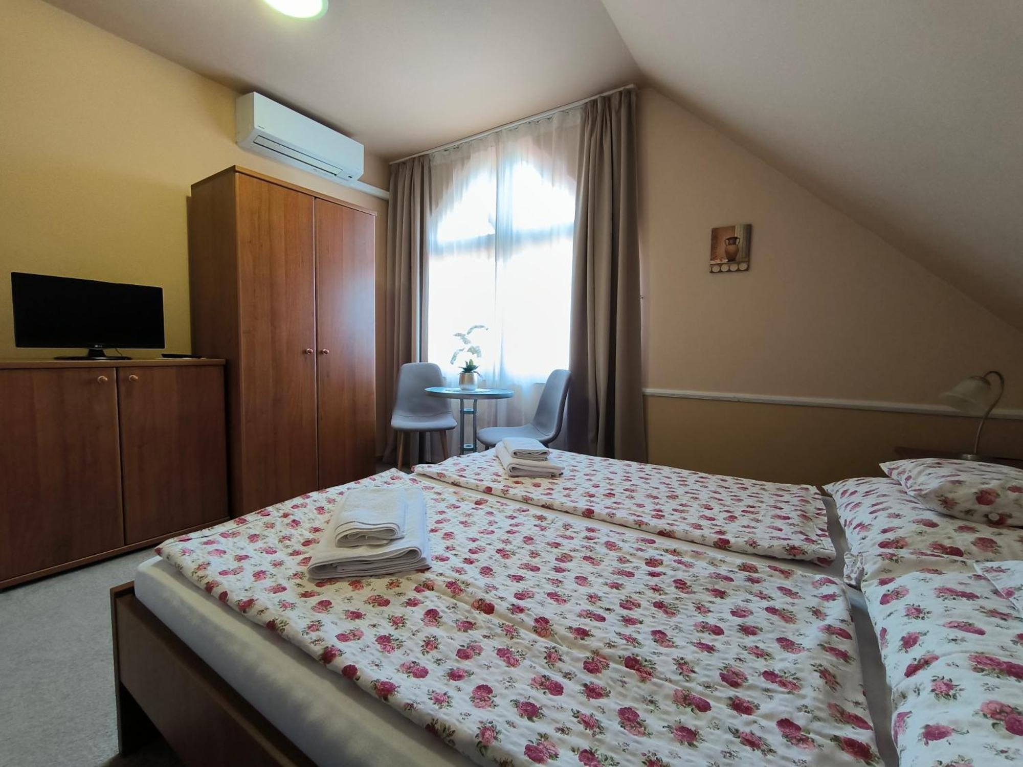 Korona Panzio Bed & Breakfast Balatonberény Eksteriør bilde